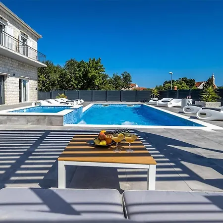 Awesome Home In Sucuraj