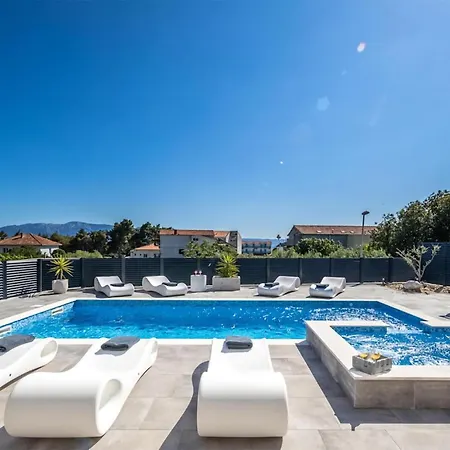 Holiday home In With Wifi Sucuraj